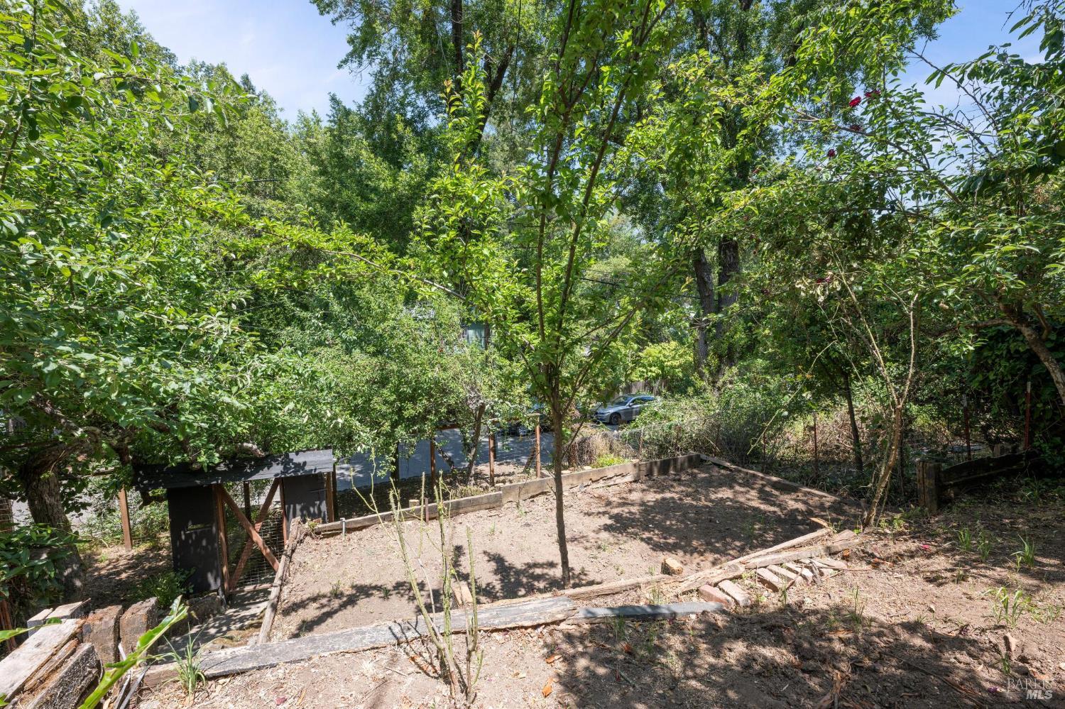 Detail Gallery Image 19 of 69 For 381 Forrest Ave, Fairfax,  CA 94930 - 2 Beds | 1/1 Baths