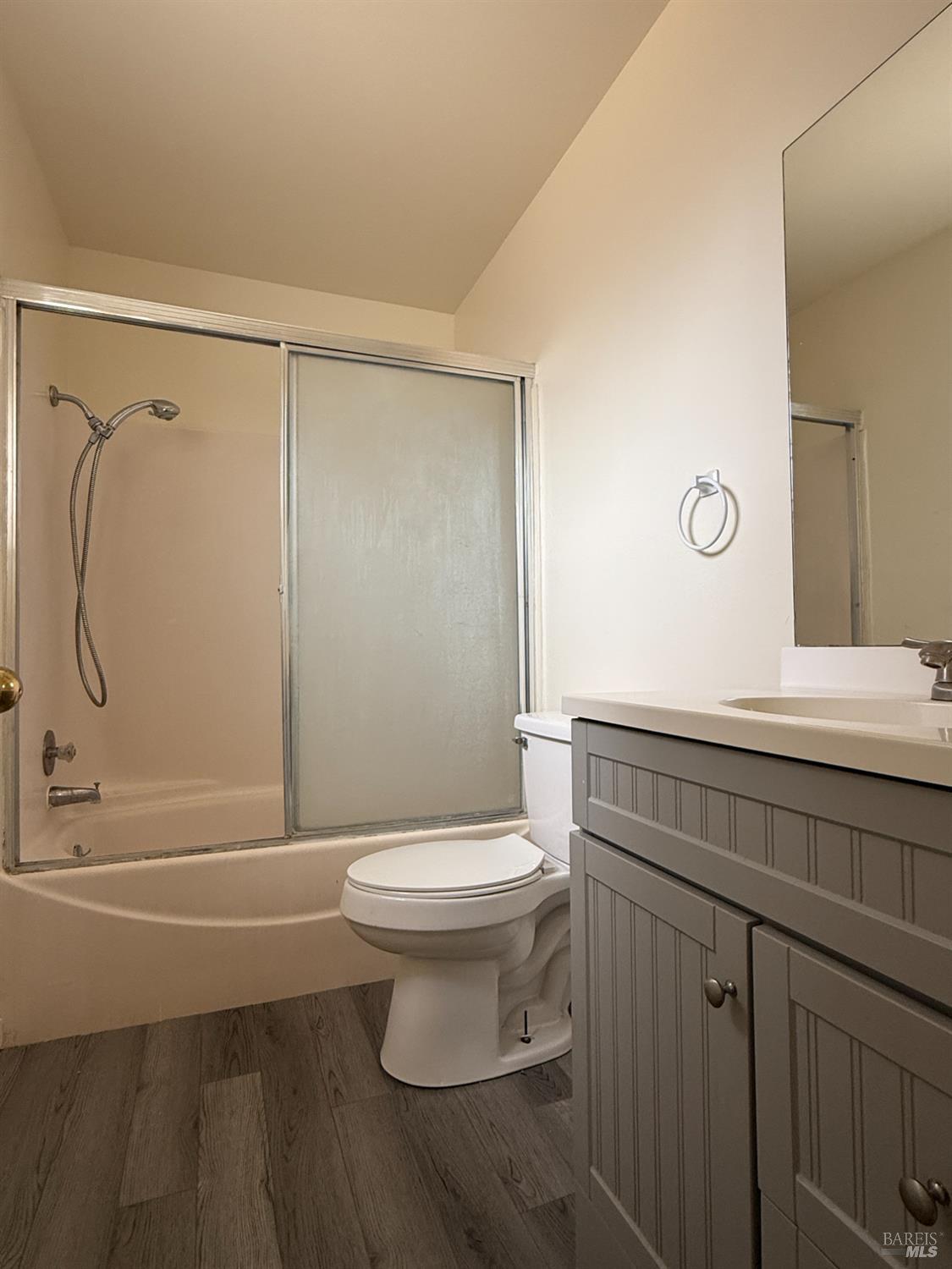 Detail Gallery Image 11 of 17 For 137 Edwin Dr, Vacaville,  CA 95687 - 3 Beds | 2 Baths