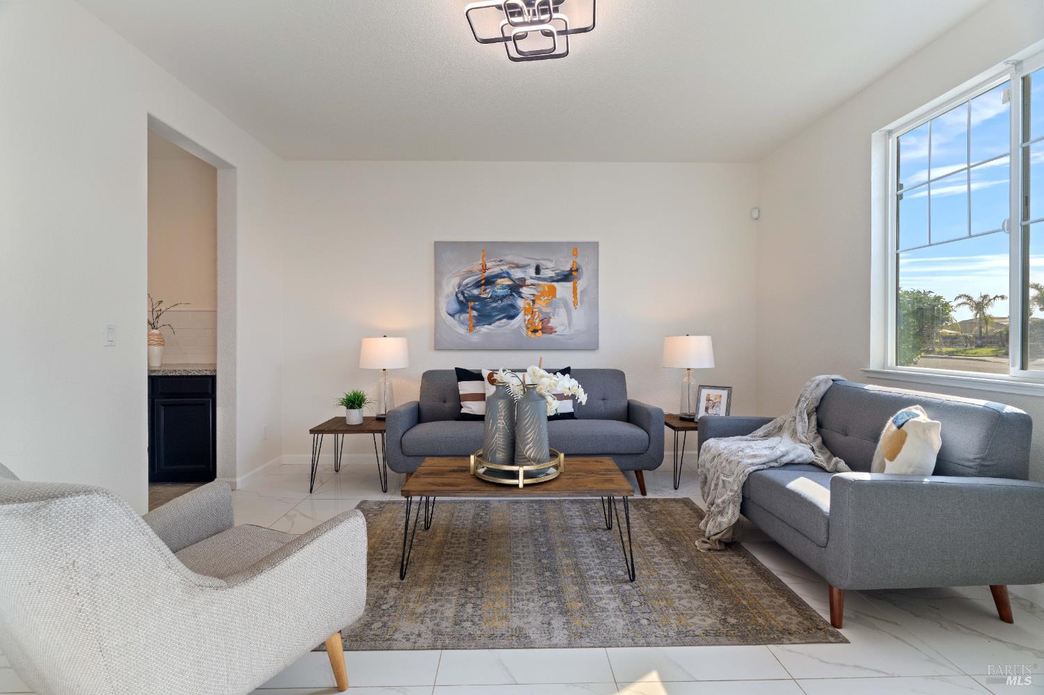 Detail Gallery Image 7 of 57 For 2326 Ray Venning Ct, Fairfield,  CA 94533 - 4 Beds | 3/1 Baths
