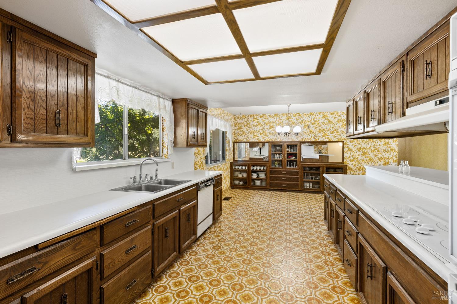 Detail Gallery Image 30 of 64 For 1850 Cravea Ln, Fairfield,  CA 94534 - 5 Beds | 2/1 Baths