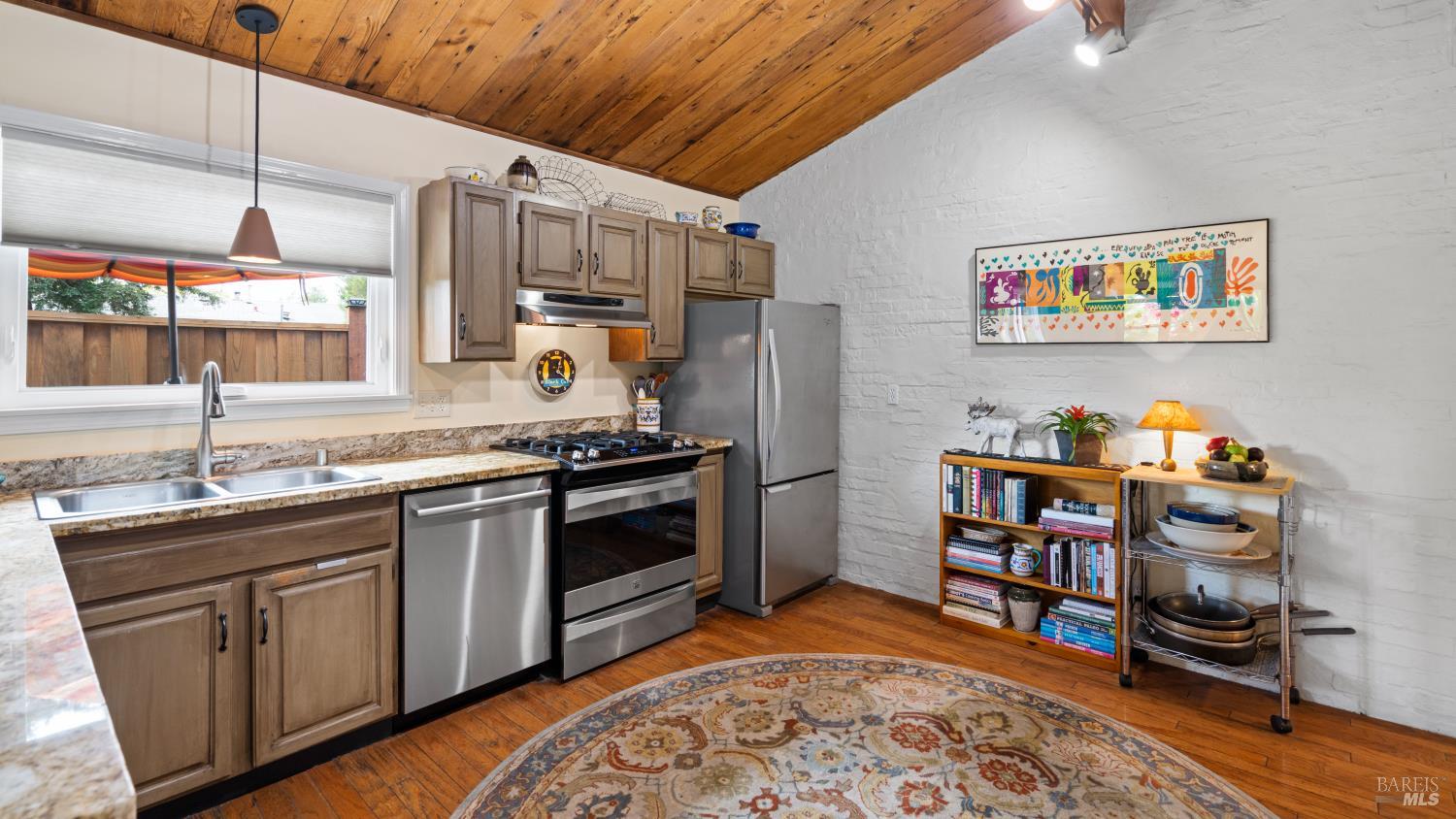 Detail Gallery Image 16 of 61 For 1453 E 4th St, Benicia,  CA 94510 - 4 Beds | 3 Baths