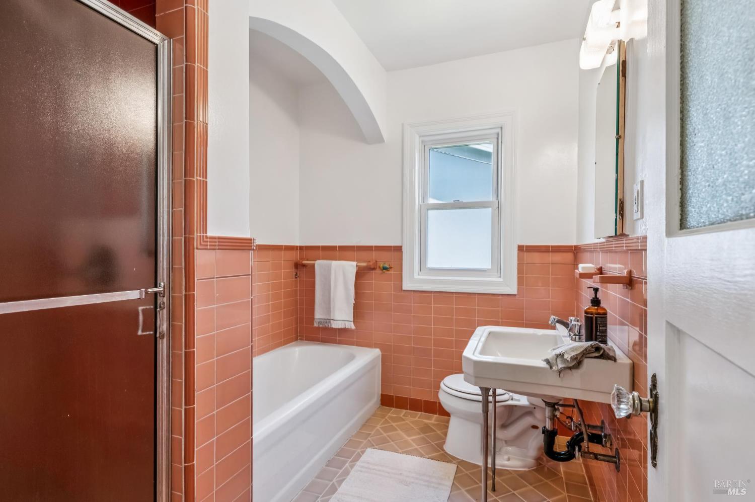 Detail Gallery Image 51 of 68 For 37 Rutherford Ave, San Anselmo,  CA 94960 - 4 Beds | 2 Baths