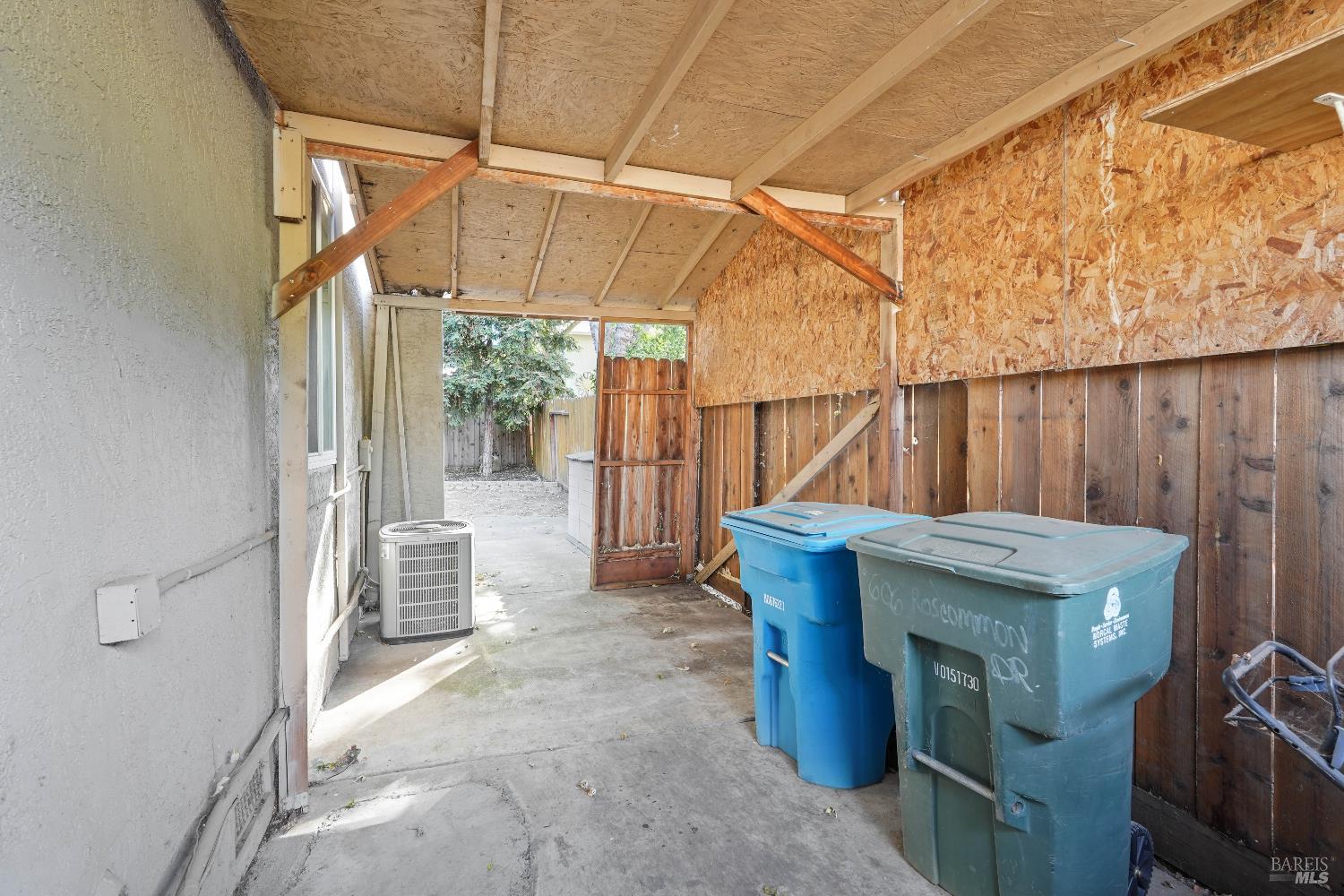 Detail Gallery Image 57 of 59 For 606 Roscommon Pl, Vacaville,  CA 95688 - 3 Beds | 2/1 Baths