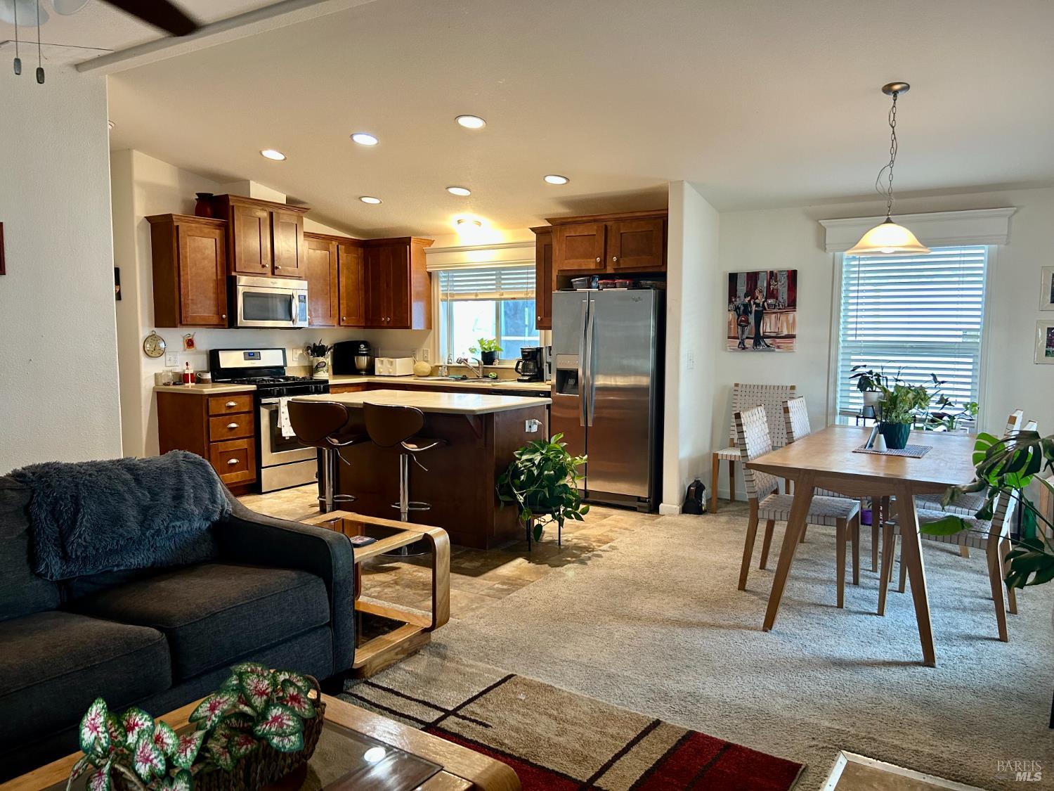 Detail Gallery Image 6 of 34 For 317 Stacey Way, Napa,  CA 94558 - 3 Beds | 2 Baths