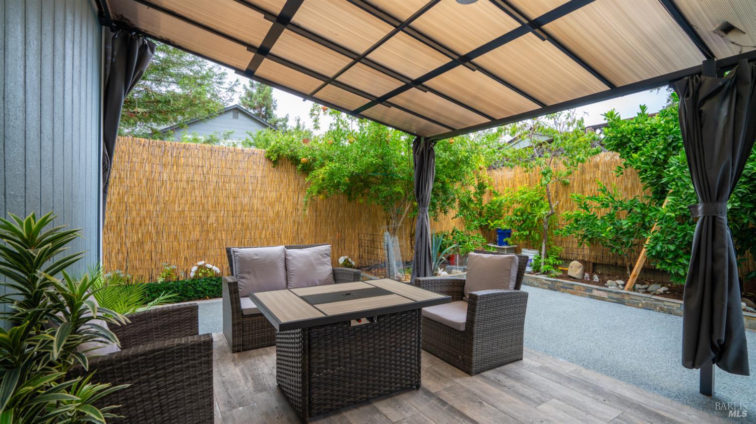 Detail Gallery Image 20 of 26 For 8602 Alden Ln, Windsor,  CA 95492 - 3 Beds | 2/1 Baths