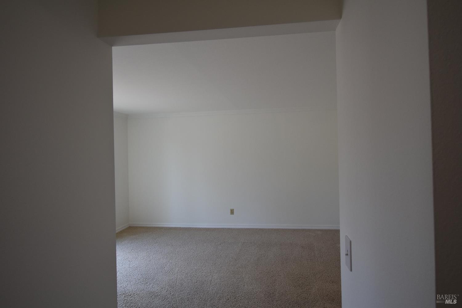 Detail Gallery Image 8 of 30 For 6061 Della Ct, Rohnert Park,  CA 94928 - 3 Beds | 2 Baths