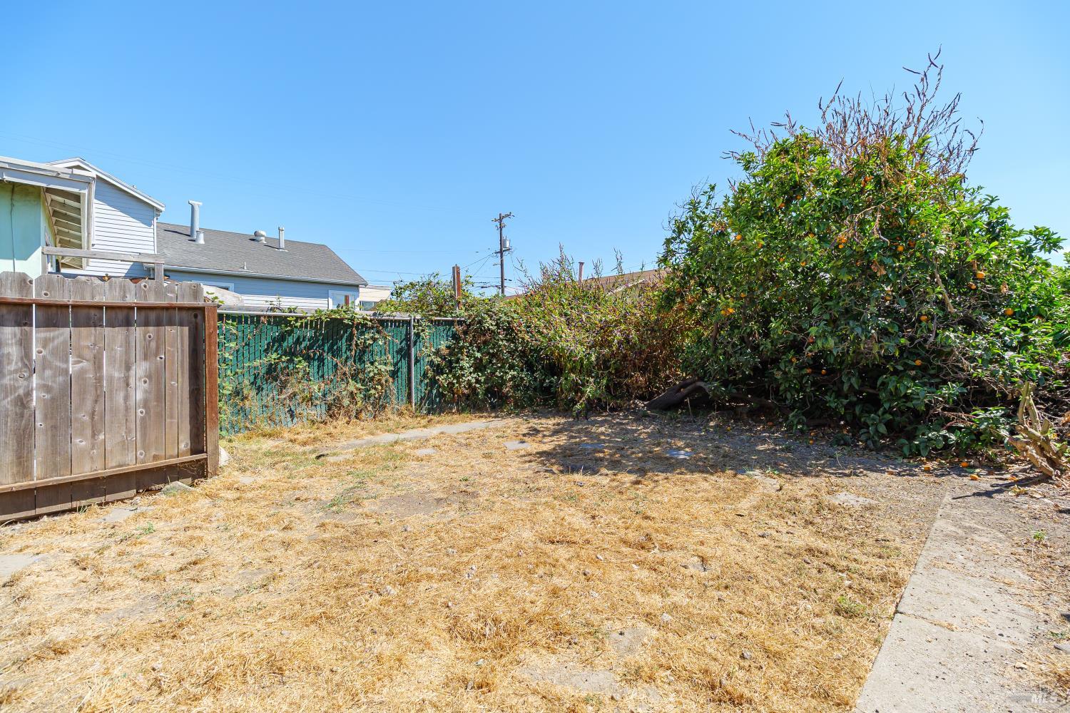 Detail Gallery Image 16 of 19 For 1222 Chanslor Ave, Richmond,  CA 94801 - 2 Beds | 1 Baths