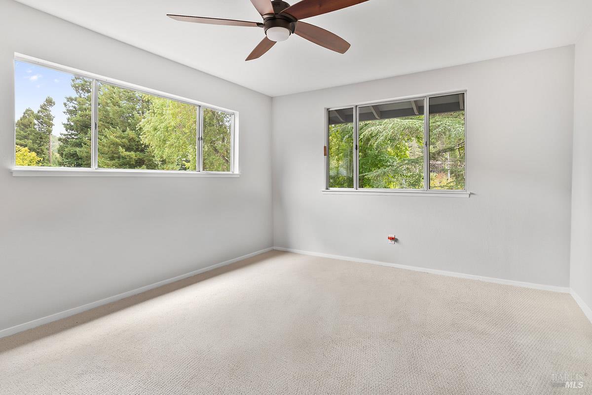 Detail Gallery Image 17 of 23 For 3 Glen Dr, Fairfax,  CA 94930 - 3 Beds | 2/1 Baths