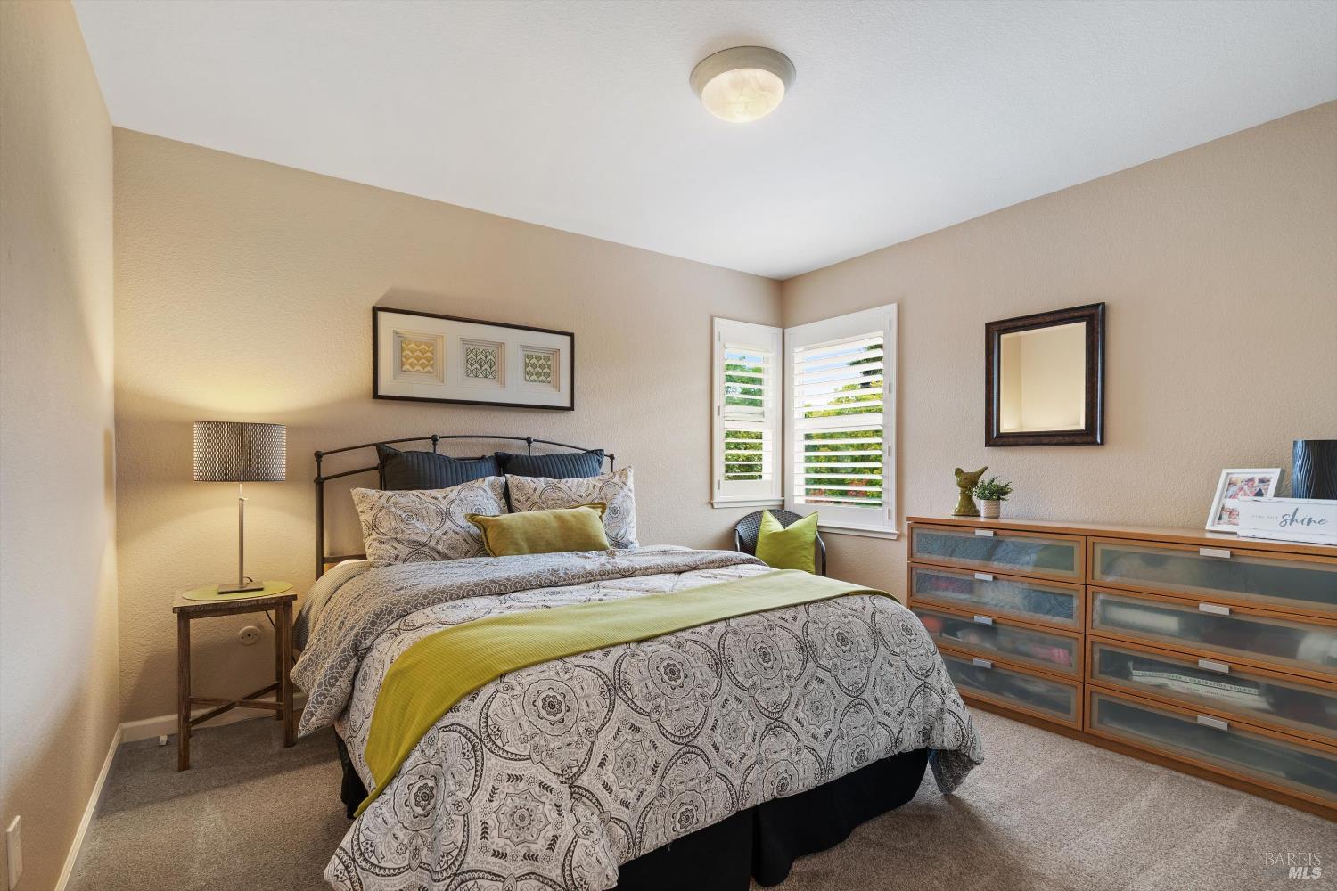 Detail Gallery Image 11 of 30 For 426 Secretariat Ct, Santa Rosa,  CA 95401 - 4 Beds | 2/1 Baths