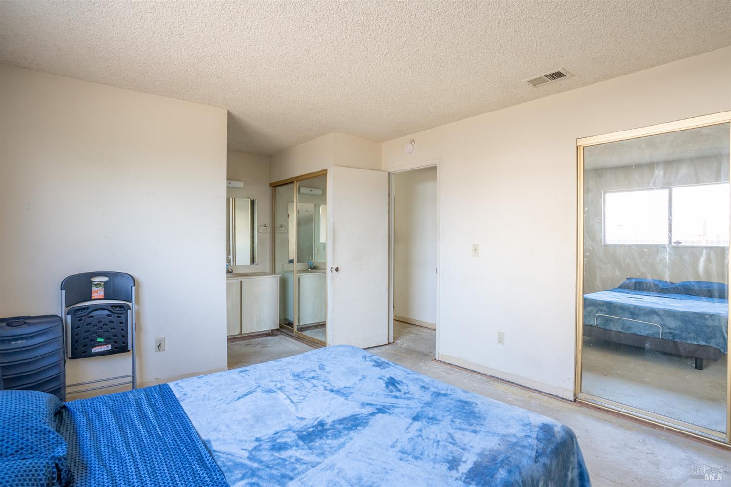 Detail Gallery Image 15 of 34 For 938 Sandy Cove Dr, Rodeo,  CA 94572 - 4 Beds | 2 Baths