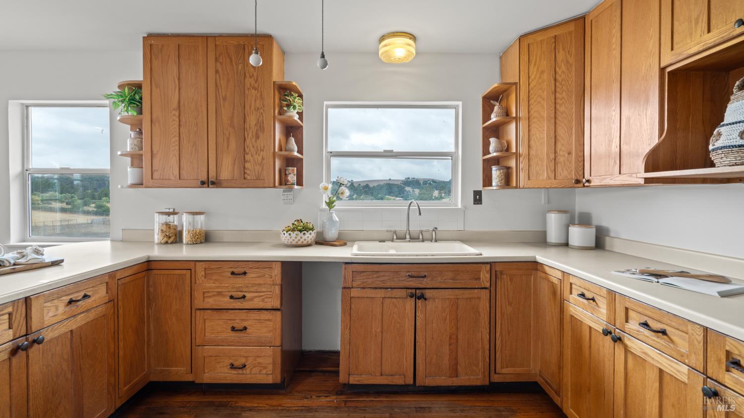 Detail Gallery Image 14 of 63 For 4385 Bodega Ave, Petaluma,  CA 94952 - 2 Beds | 1 Baths