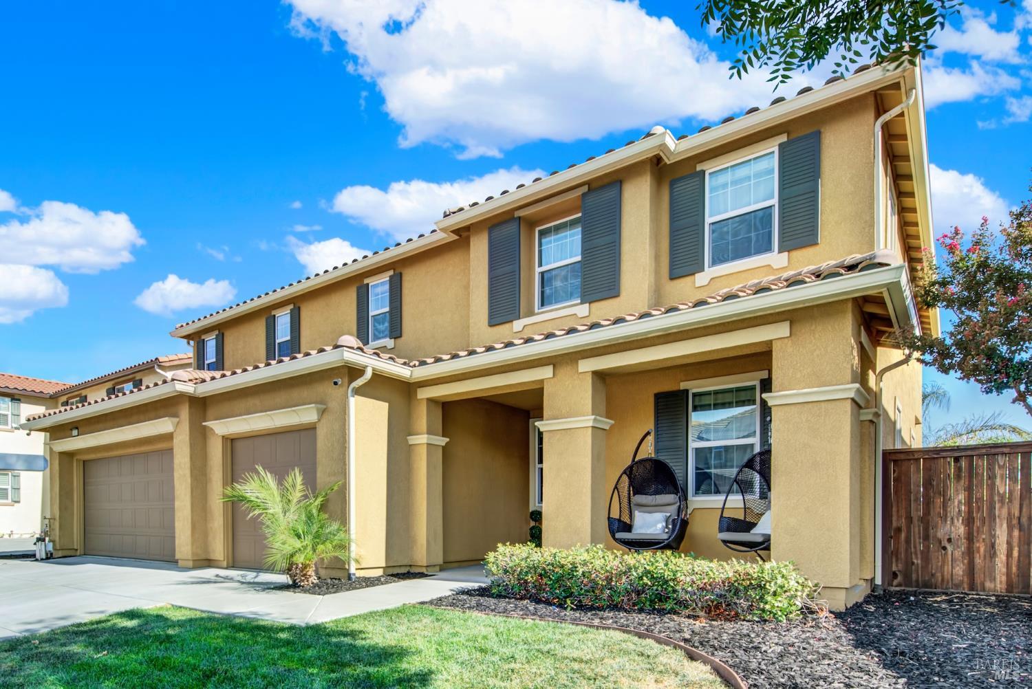 Detail Gallery Image 4 of 82 For 2437 Sanders Ln, Fairfield,  CA 94533 - 5 Beds | 4 Baths