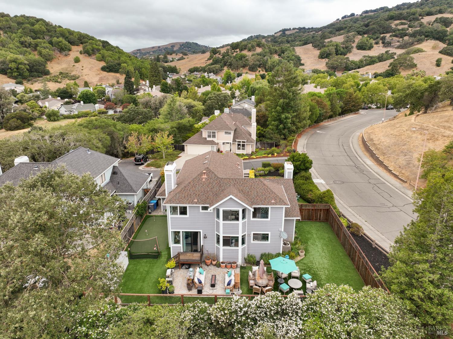 Detail Gallery Image 34 of 35 For 3 Windmill Pl, Novato,  CA 94945 - 4 Beds | 3 Baths