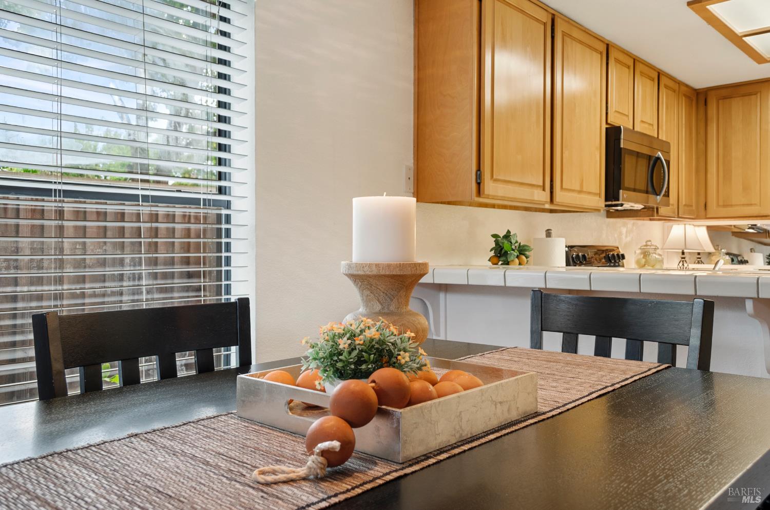 Detail Gallery Image 3 of 33 For 3202 Villa Ln, Napa,  CA 94558 - 2 Beds | 2/1 Baths