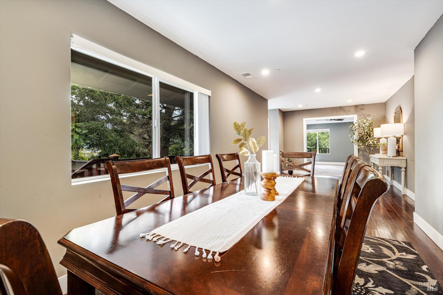 Detail Gallery Image 13 of 56 For 15 Julian Ave, Napa,  CA 94559 - 4 Beds | 2 Baths