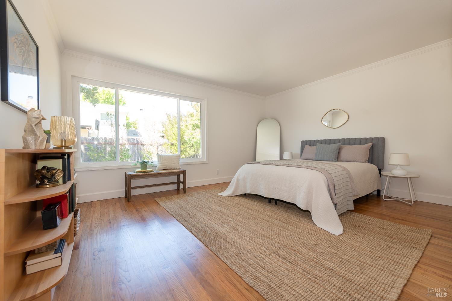 Detail Gallery Image 23 of 38 For 181 Lucas Park Dr, San Rafael,  CA 94903 - 3 Beds | 2 Baths