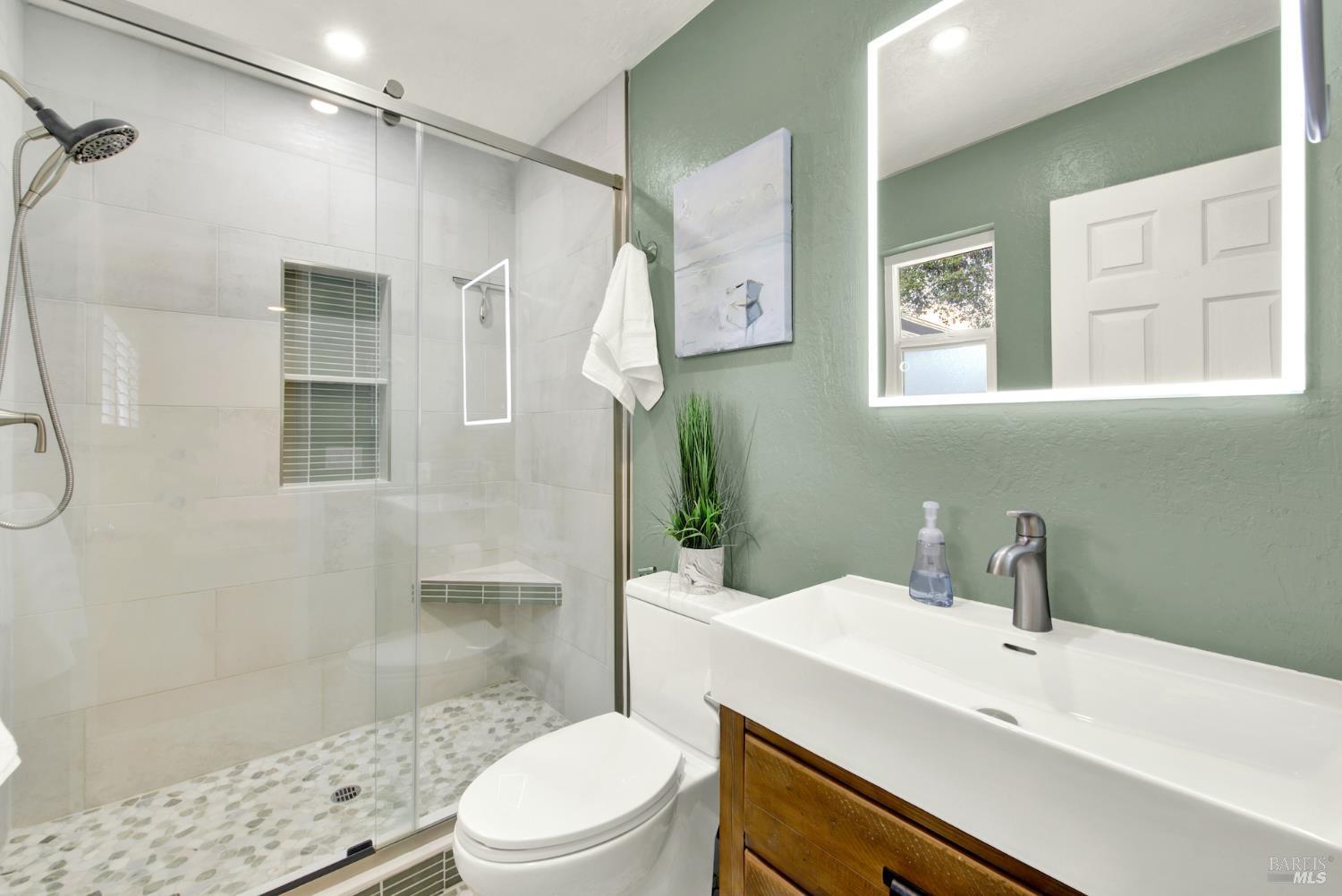 Detail Gallery Image 23 of 41 For 1121 Creekside Dr, Vacaville,  CA 95687 - 3 Beds | 2 Baths