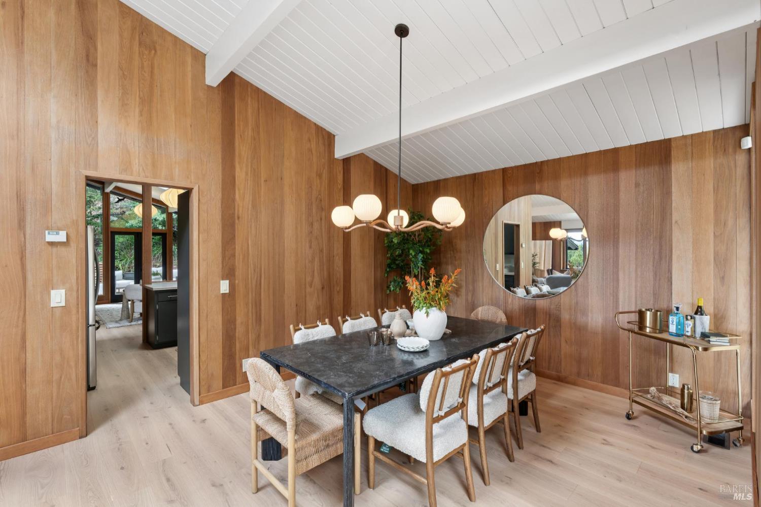 Detail Gallery Image 11 of 37 For 38 Glen Dr, Mill Valley,  CA 94941 - 4 Beds | 2 Baths