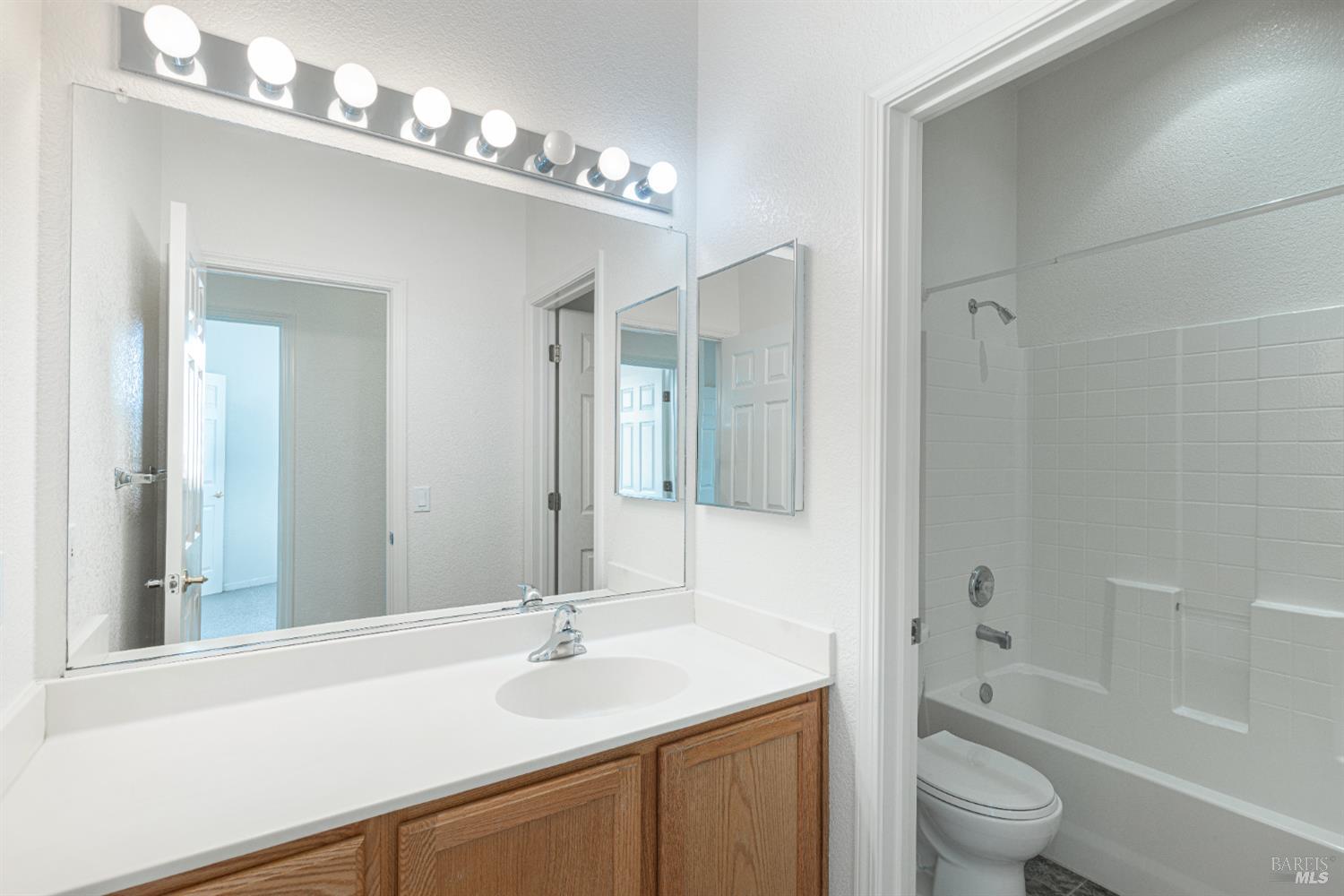 Detail Gallery Image 26 of 32 For 201 Spur Ridge Ln, Healdsburg,  CA 95448 - 3 Beds | 2 Baths