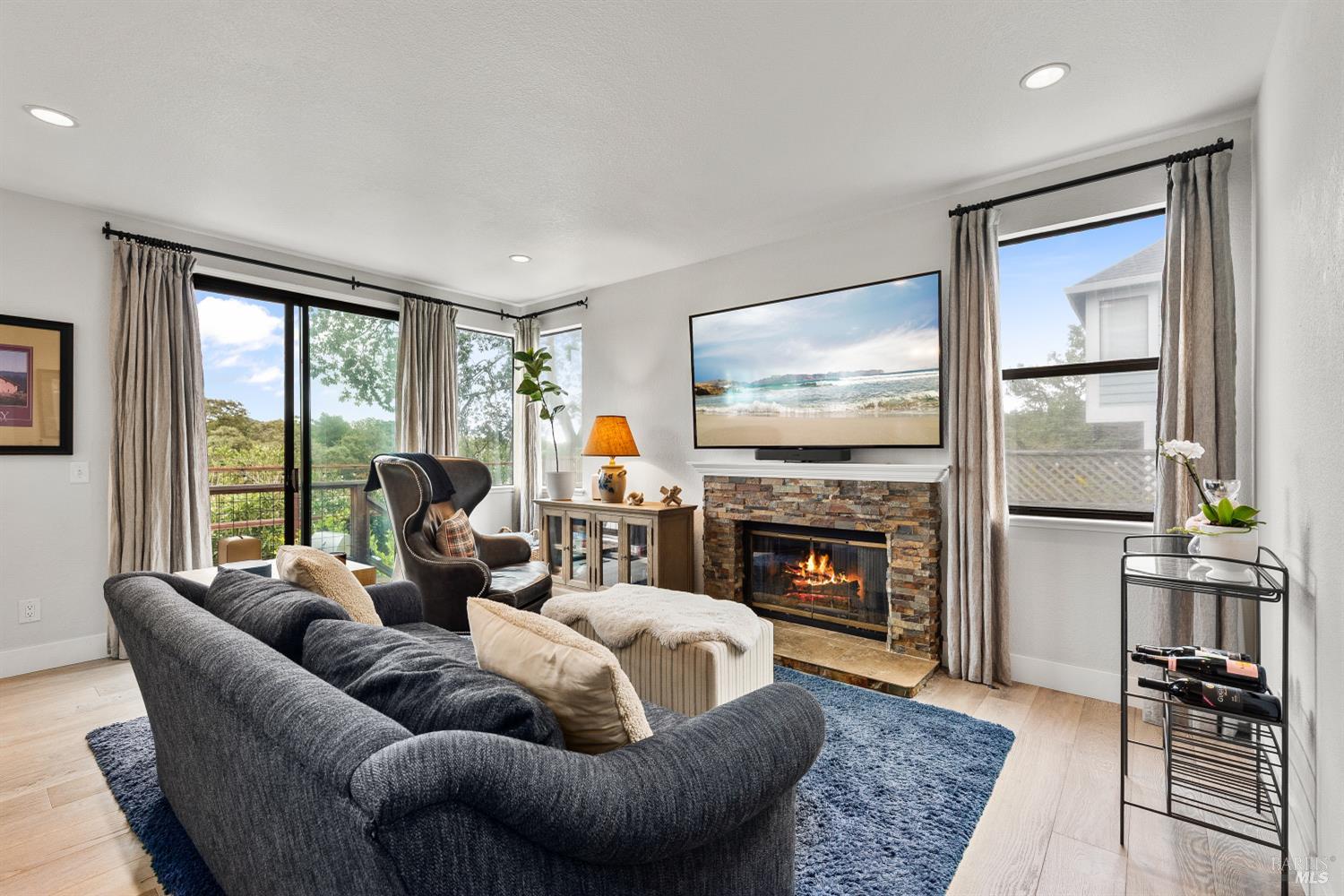 Detail Gallery Image 10 of 35 For 3 Windmill Pl, Novato,  CA 94945 - 4 Beds | 3 Baths