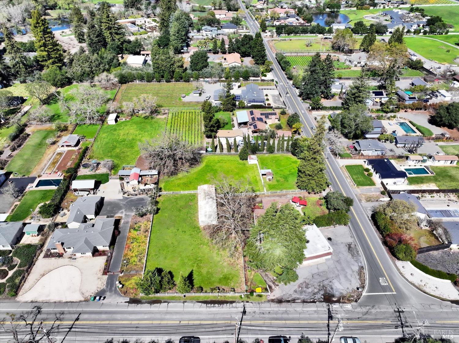Detail Gallery Image 42 of 52 For 2060 Hagen Rd, Napa,  CA 94558 - 3 Beds | 2 Baths