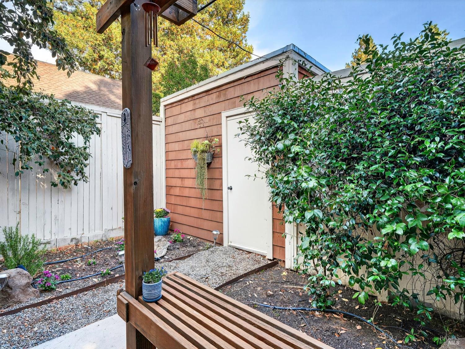 Detail Gallery Image 19 of 33 For 2506 Lakeview Dr, Santa Rosa,  CA 95405 - 3 Beds | 2 Baths