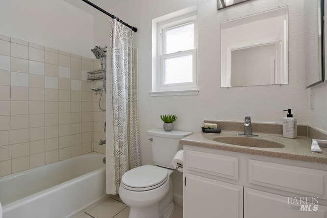 Detail Gallery Image 18 of 33 For 130 Flying Cloud Ct, Vallejo,  CA 94591 - 4 Beds | 3 Baths
