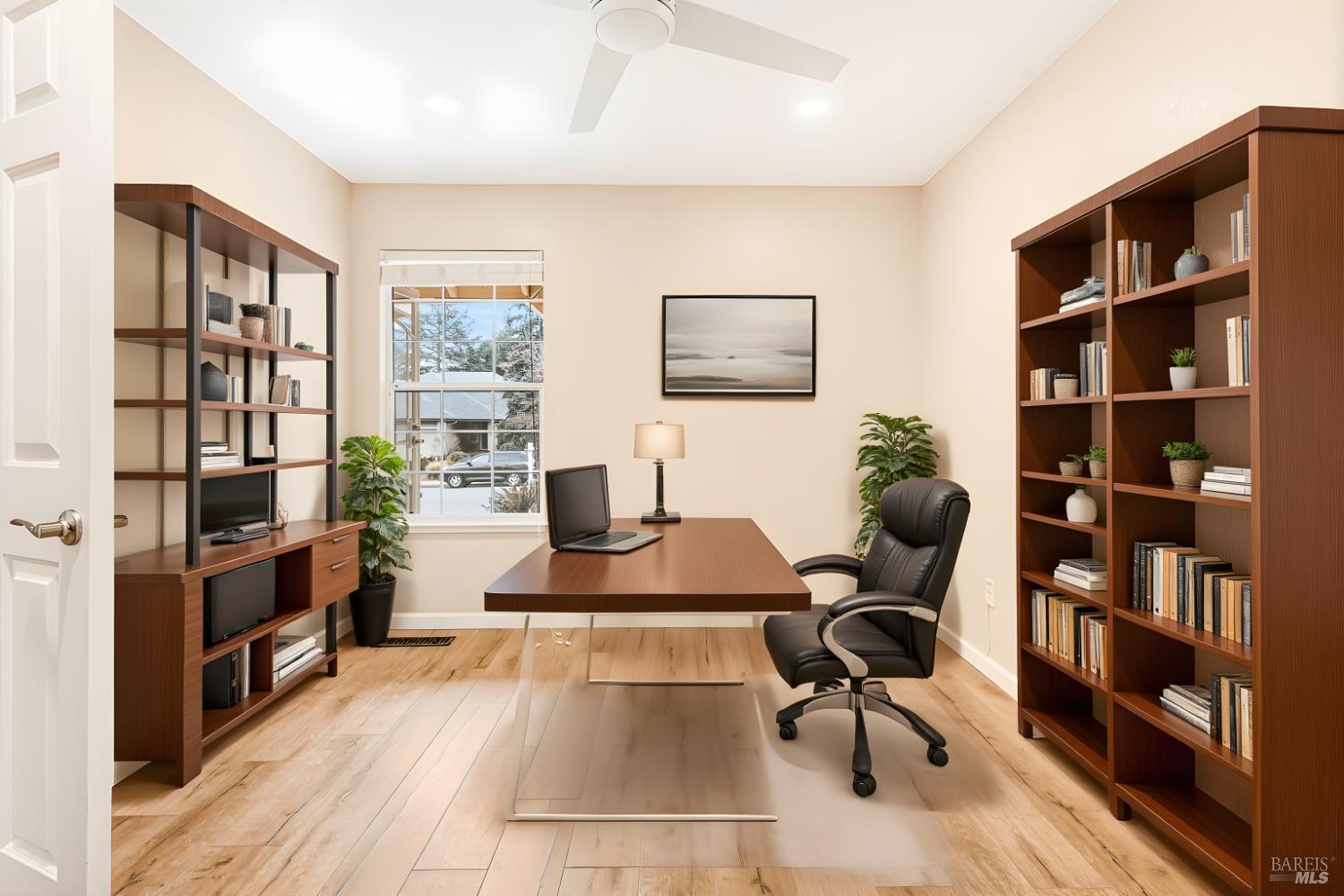 Detail Gallery Image 6 of 62 For 8151 Oakmont Dr, Santa Rosa,  CA 95409 - 3 Beds | 2 Baths