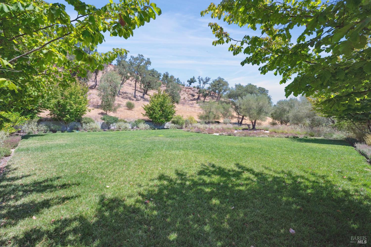 Detail Gallery Image 29 of 57 For 13422 Chalk Hill Rd, Healdsburg,  CA 95448 - 9 Beds | 5 Baths