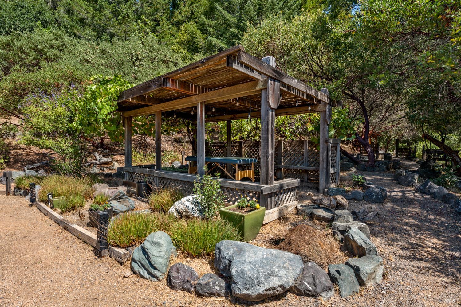 Detail Gallery Image 25 of 37 For 4901 Little Mill Creek Rd, Philo,  CA 95466 - 4 Beds | 2 Baths