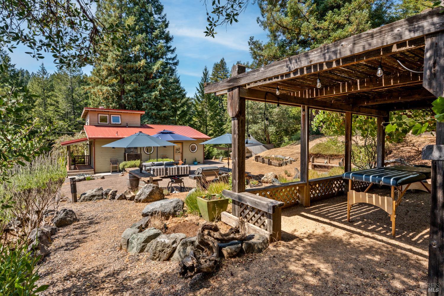 Detail Gallery Image 7 of 37 For 4901 Little Mill Creek Rd, Philo,  CA 95466 - 4 Beds | 2 Baths