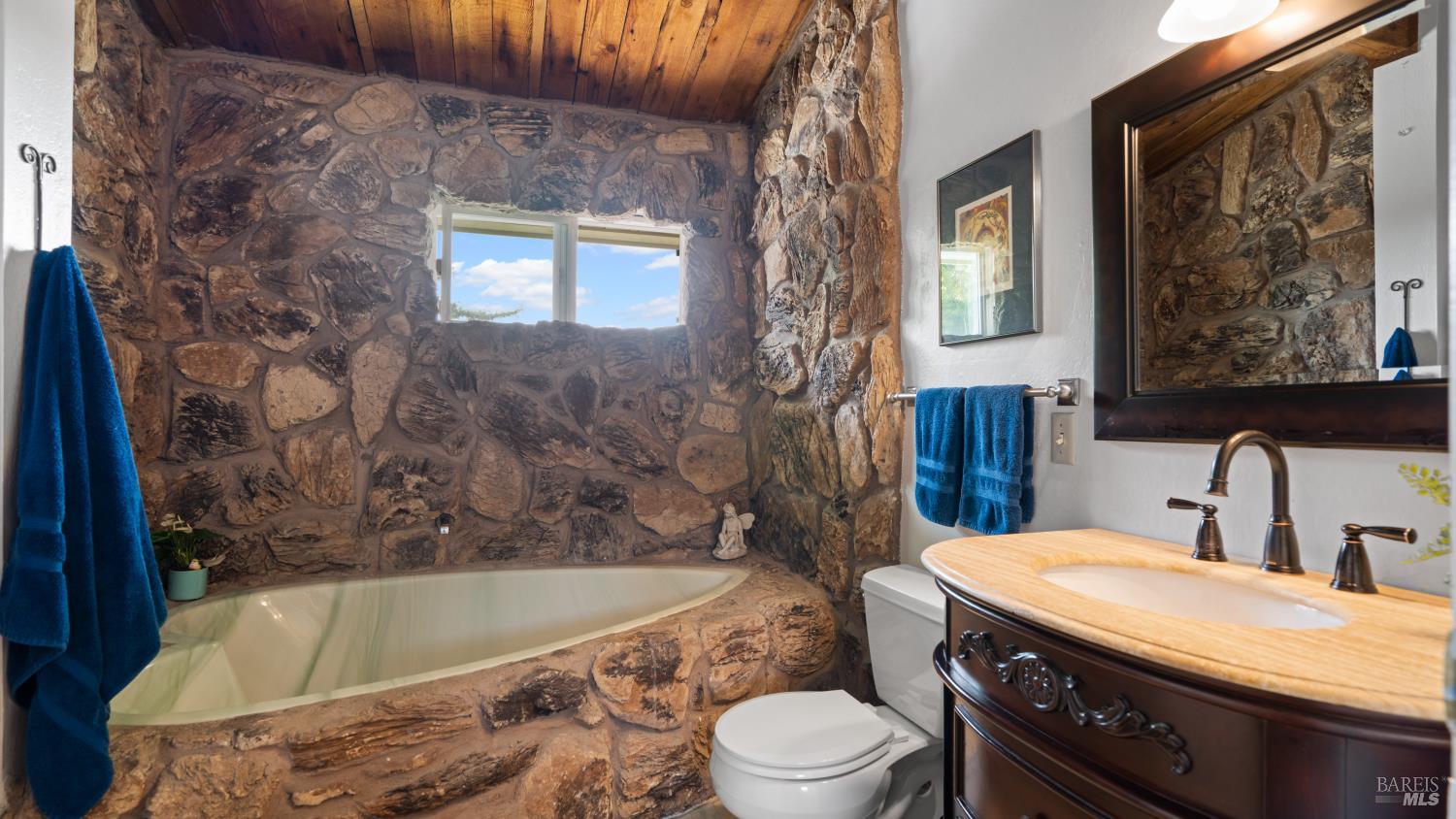 Detail Gallery Image 30 of 61 For 1453 E 4th St, Benicia,  CA 94510 - 4 Beds | 3 Baths