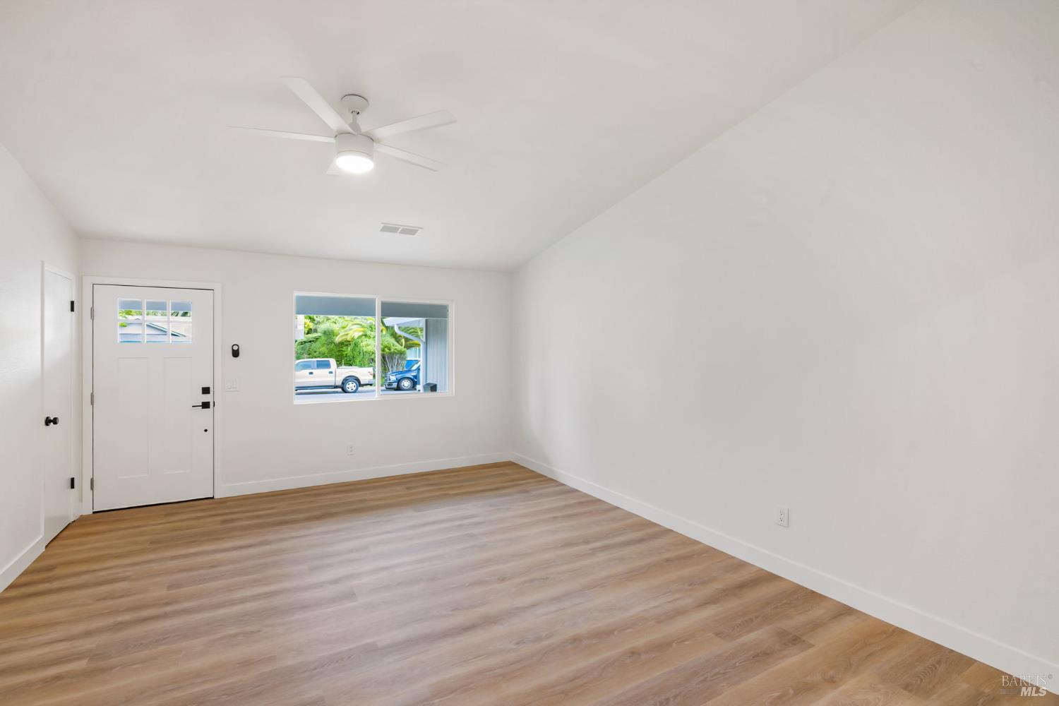 Detail Gallery Image 7 of 55 For 7402 Circle Dr, Rohnert Park,  CA 94928 - 3 Beds | 2 Baths