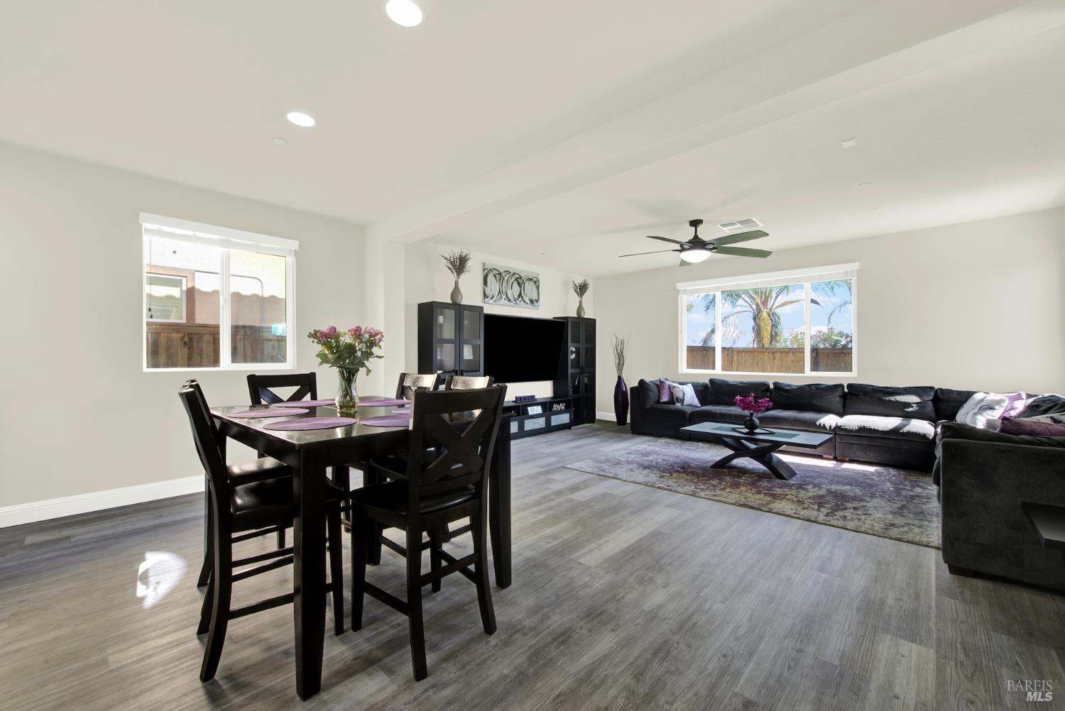 Detail Gallery Image 20 of 82 For 2437 Sanders Ln, Fairfield,  CA 94533 - 5 Beds | 4 Baths