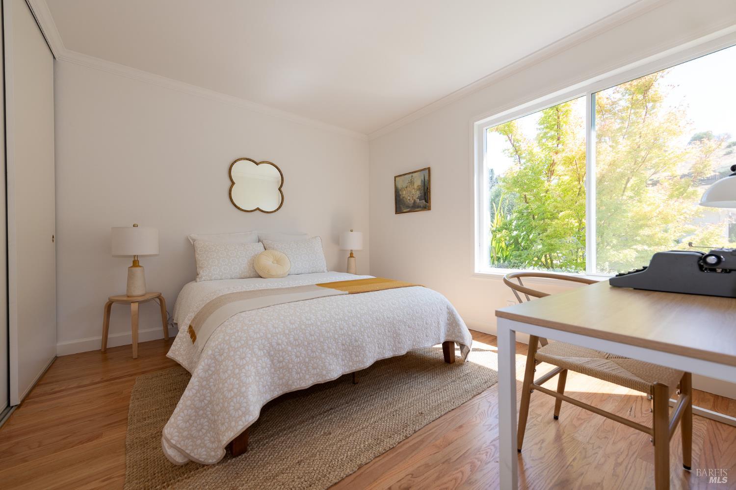 Detail Gallery Image 28 of 38 For 181 Lucas Park Dr, San Rafael,  CA 94903 - 3 Beds | 2 Baths