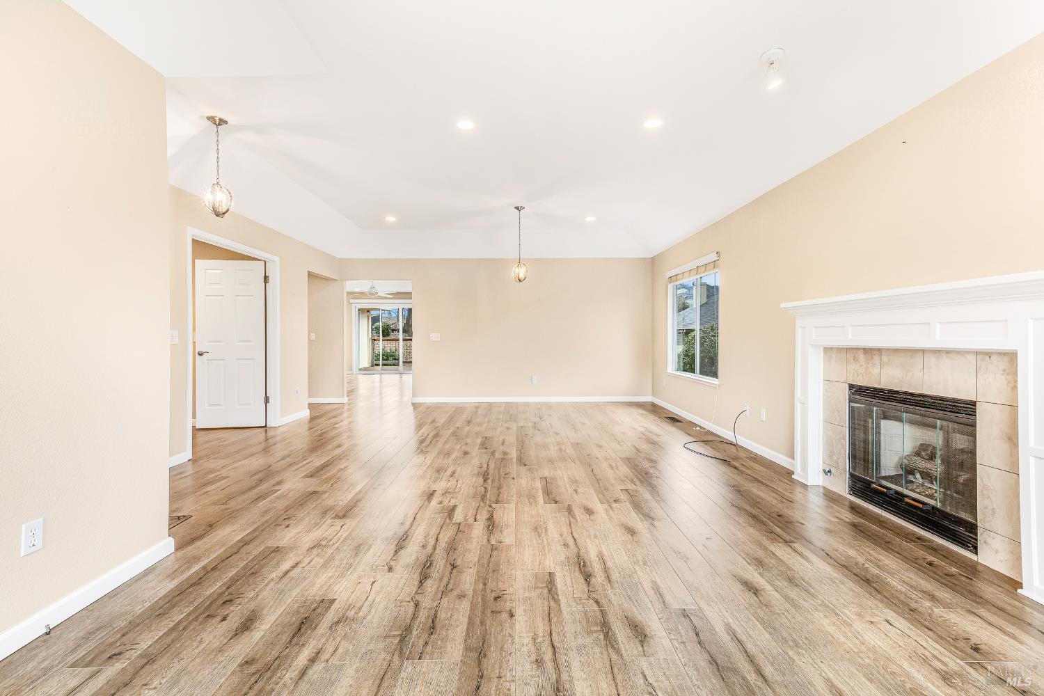 Detail Gallery Image 13 of 62 For 8151 Oakmont Dr, Santa Rosa,  CA 95409 - 3 Beds | 2 Baths