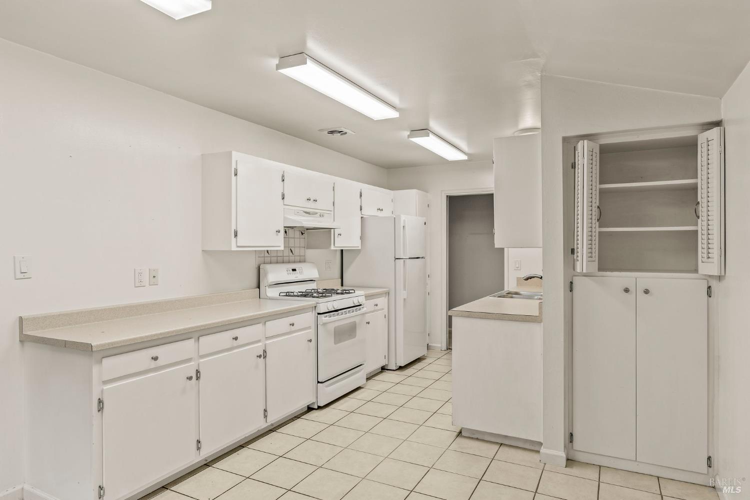 Detail Gallery Image 6 of 34 For 3173 Kingston Ave, Napa,  CA 94559 - 3 Beds | 1 Baths