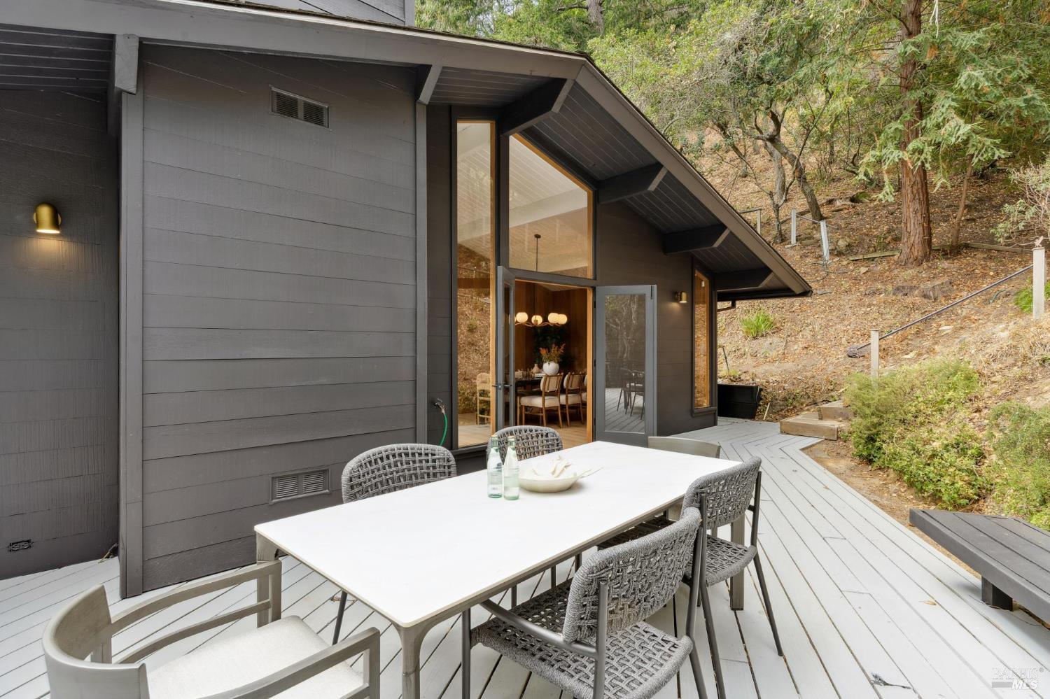 Detail Gallery Image 10 of 37 For 38 Glen Dr, Mill Valley,  CA 94941 - 4 Beds | 2 Baths