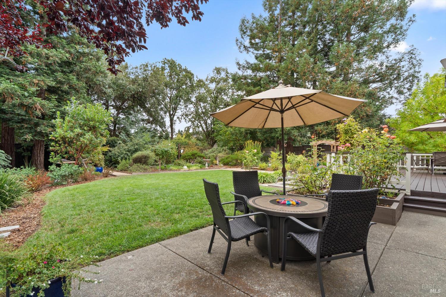 Detail Gallery Image 22 of 30 For 426 Secretariat Ct, Santa Rosa,  CA 95401 - 4 Beds | 2/1 Baths