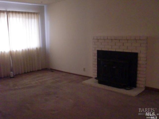 Detail Gallery Image 2 of 4 For 207 Clark Dr, Vallejo,  CA 94591 - 3 Beds | 2 Baths