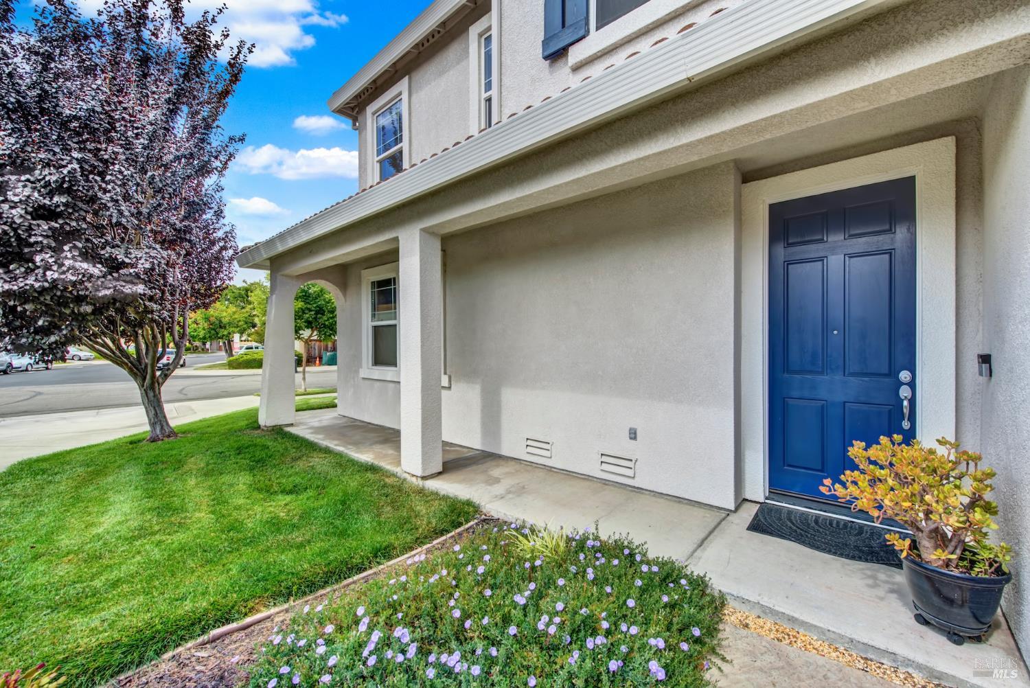 Detail Gallery Image 7 of 56 For 5051 Lakeshore Dr, Fairfield,  CA 94534 - 3 Beds | 2/1 Baths