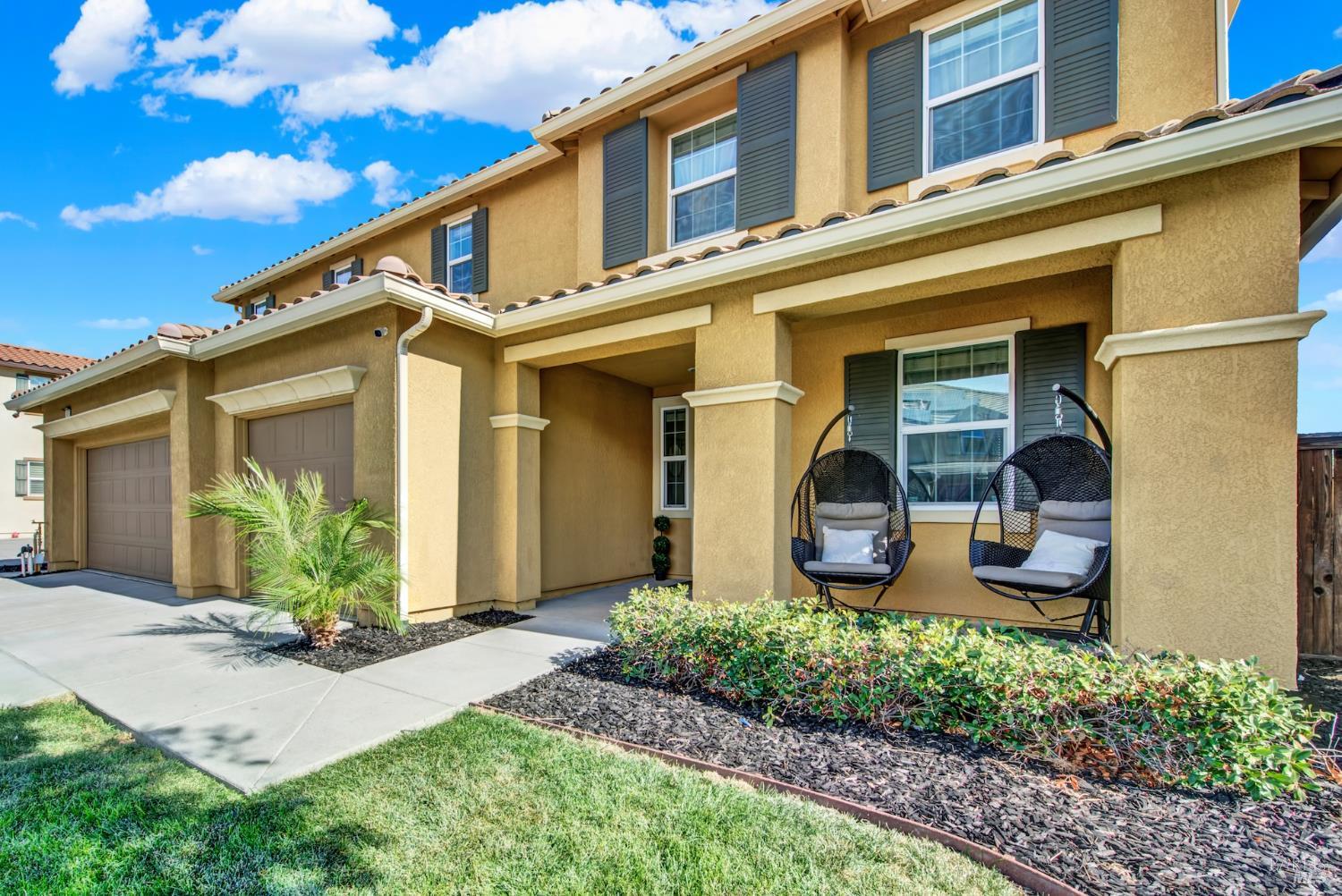 Detail Gallery Image 5 of 82 For 2437 Sanders Ln, Fairfield,  CA 94533 - 5 Beds | 4 Baths