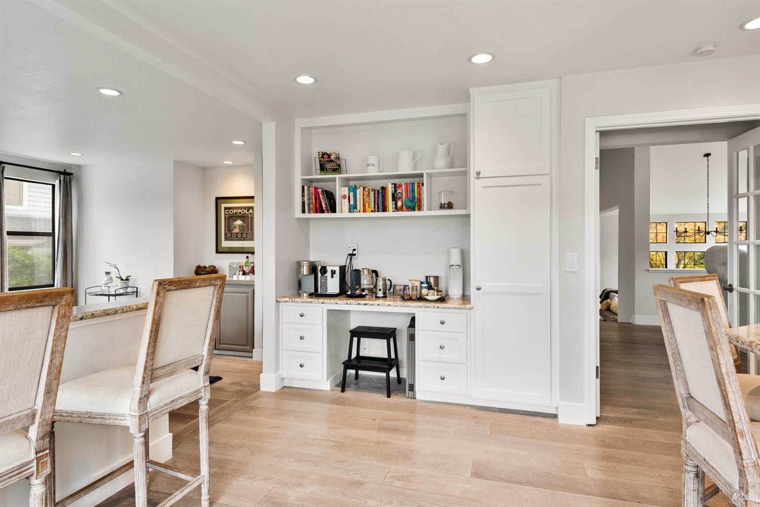 Detail Gallery Image 8 of 35 For 3 Windmill Pl, Novato,  CA 94945 - 4 Beds | 3 Baths