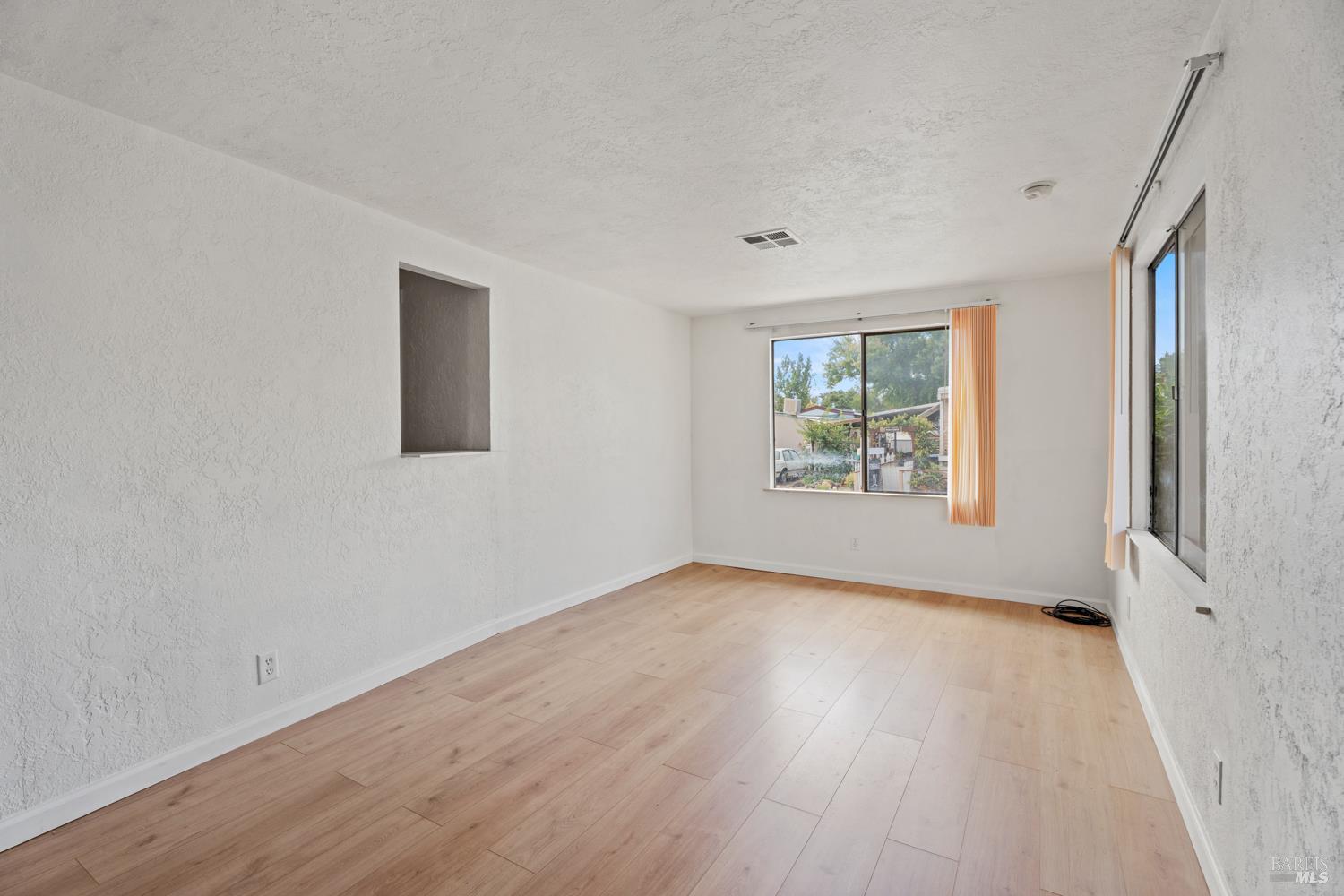 Detail Gallery Image 7 of 21 For 4801 N State St 53, Ukiah,  CA 95482 - 3 Beds | 2 Baths