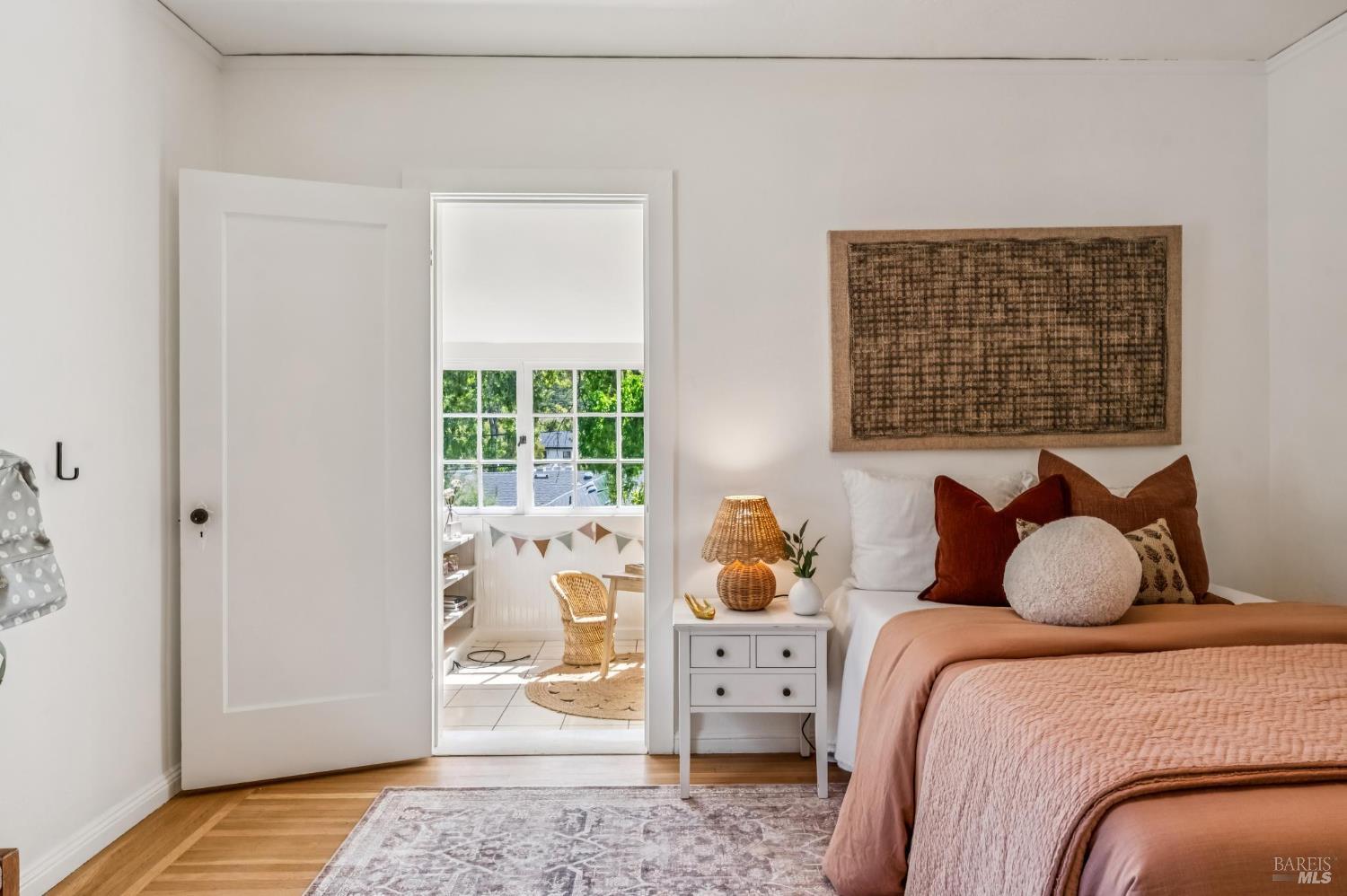 Detail Gallery Image 13 of 68 For 37 Rutherford Ave, San Anselmo,  CA 94960 - 4 Beds | 2 Baths