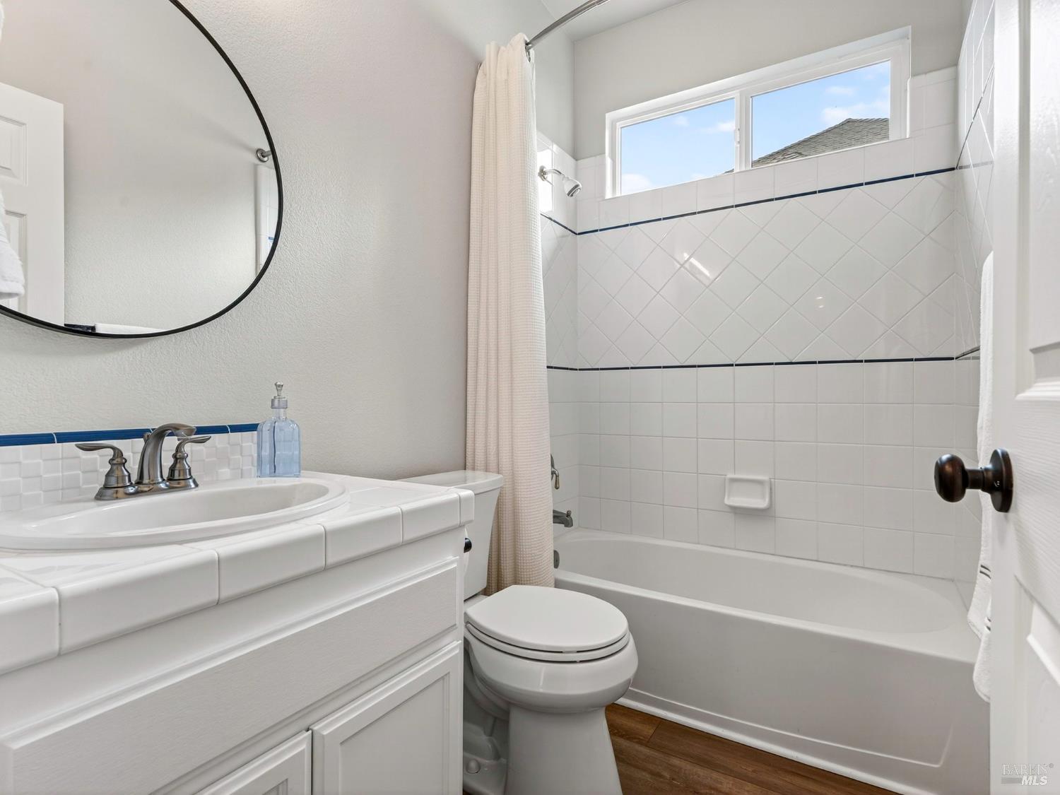 Detail Gallery Image 25 of 38 For 143 Village Oaks Ct, Healdsburg,  CA 95448 - 3 Beds | 2 Baths