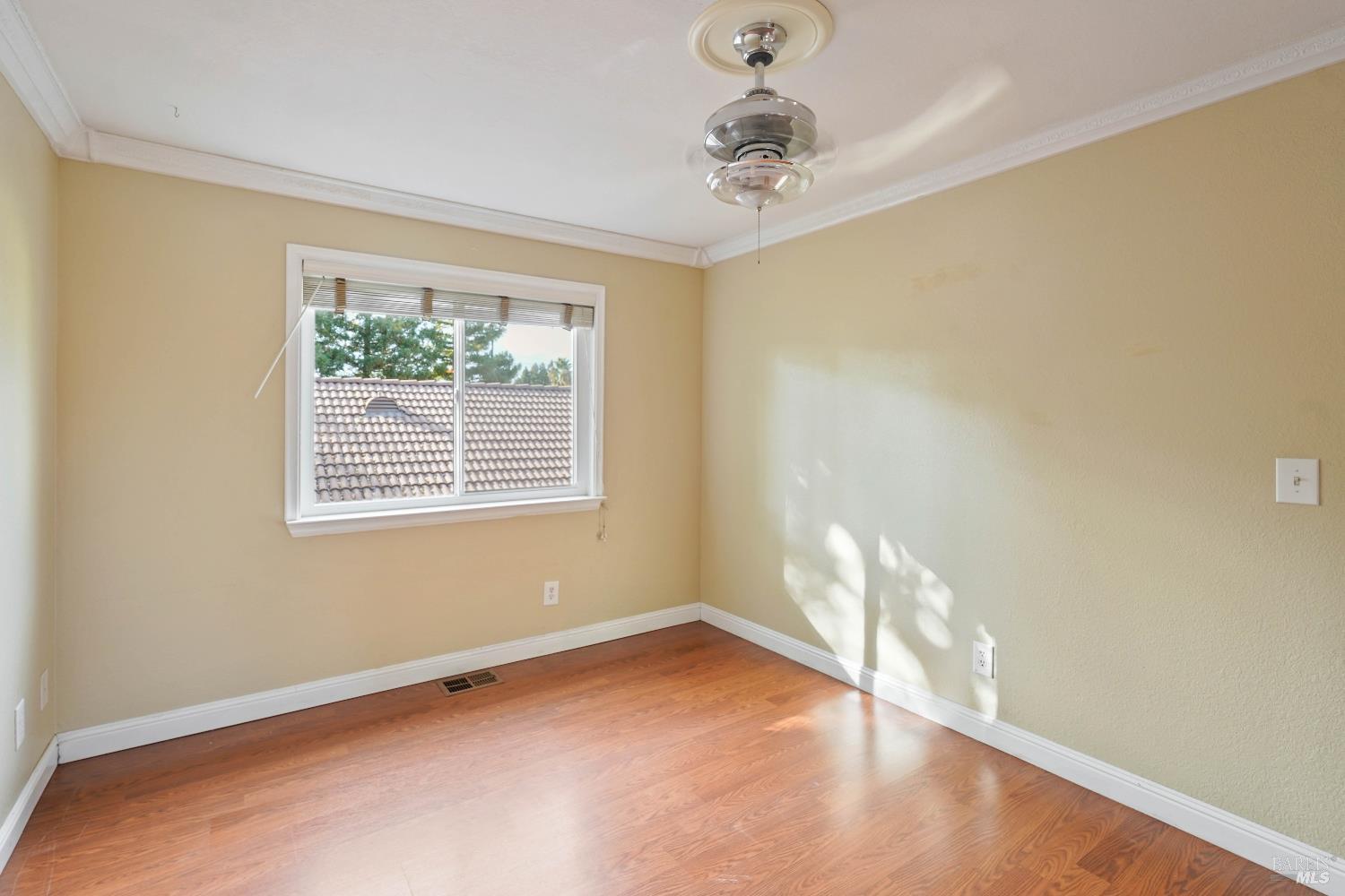 Detail Gallery Image 36 of 59 For 606 Roscommon Pl, Vacaville,  CA 95688 - 3 Beds | 2/1 Baths