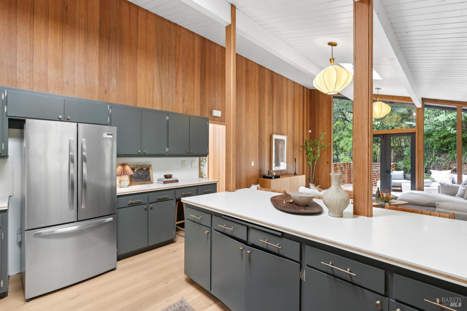 Detail Gallery Image 13 of 37 For 38 Glen Dr, Mill Valley,  CA 94941 - 4 Beds | 2 Baths