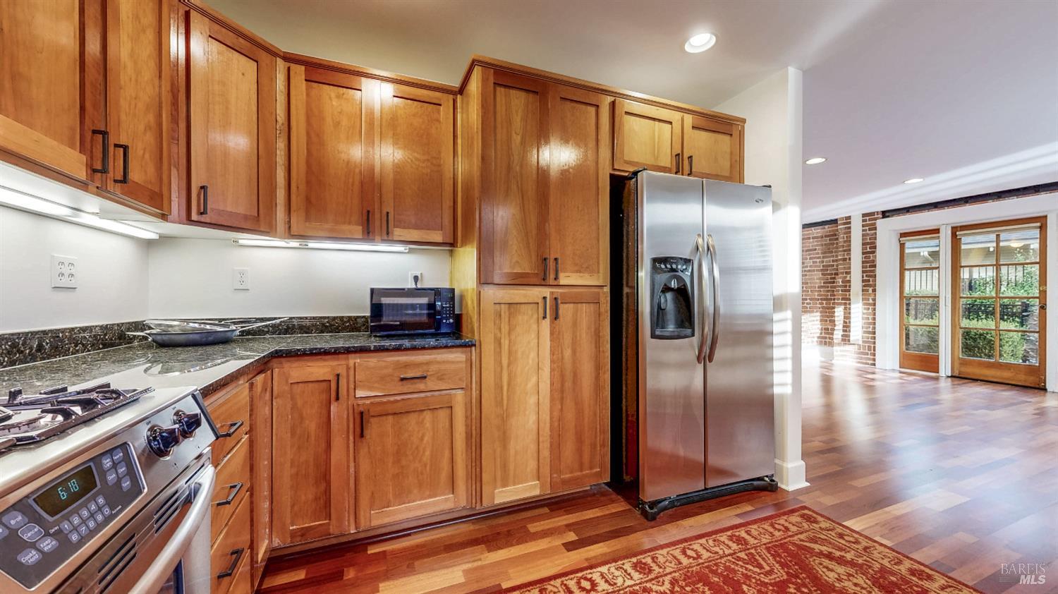 Detail Gallery Image 16 of 52 For 331 Keller St #11,  Petaluma,  CA 94952 - 2 Beds | 2/1 Baths