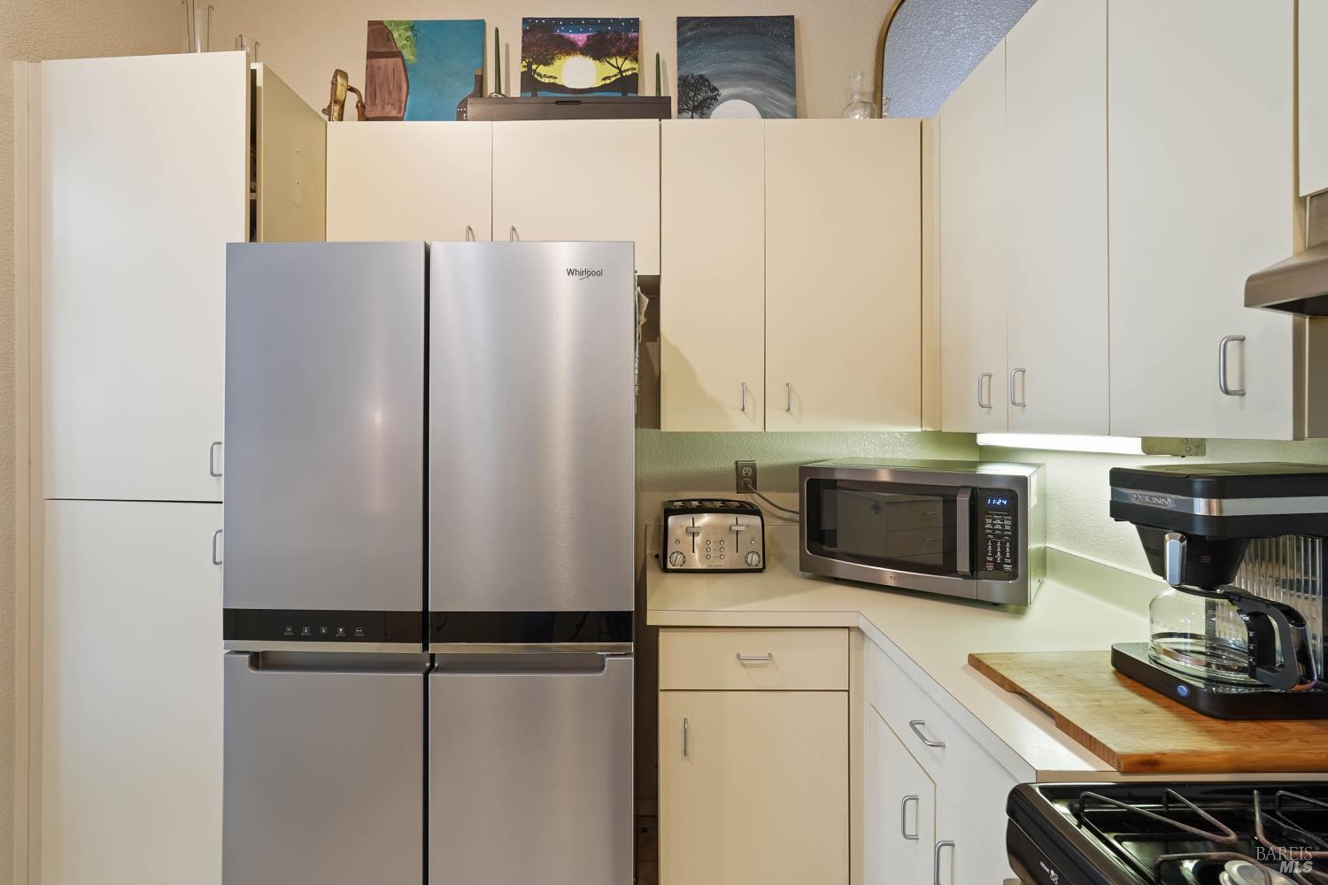 Detail Gallery Image 14 of 41 For 416 Lighthouse Ct, Hercules,  CA 94547 - 2 Beds | 2 Baths